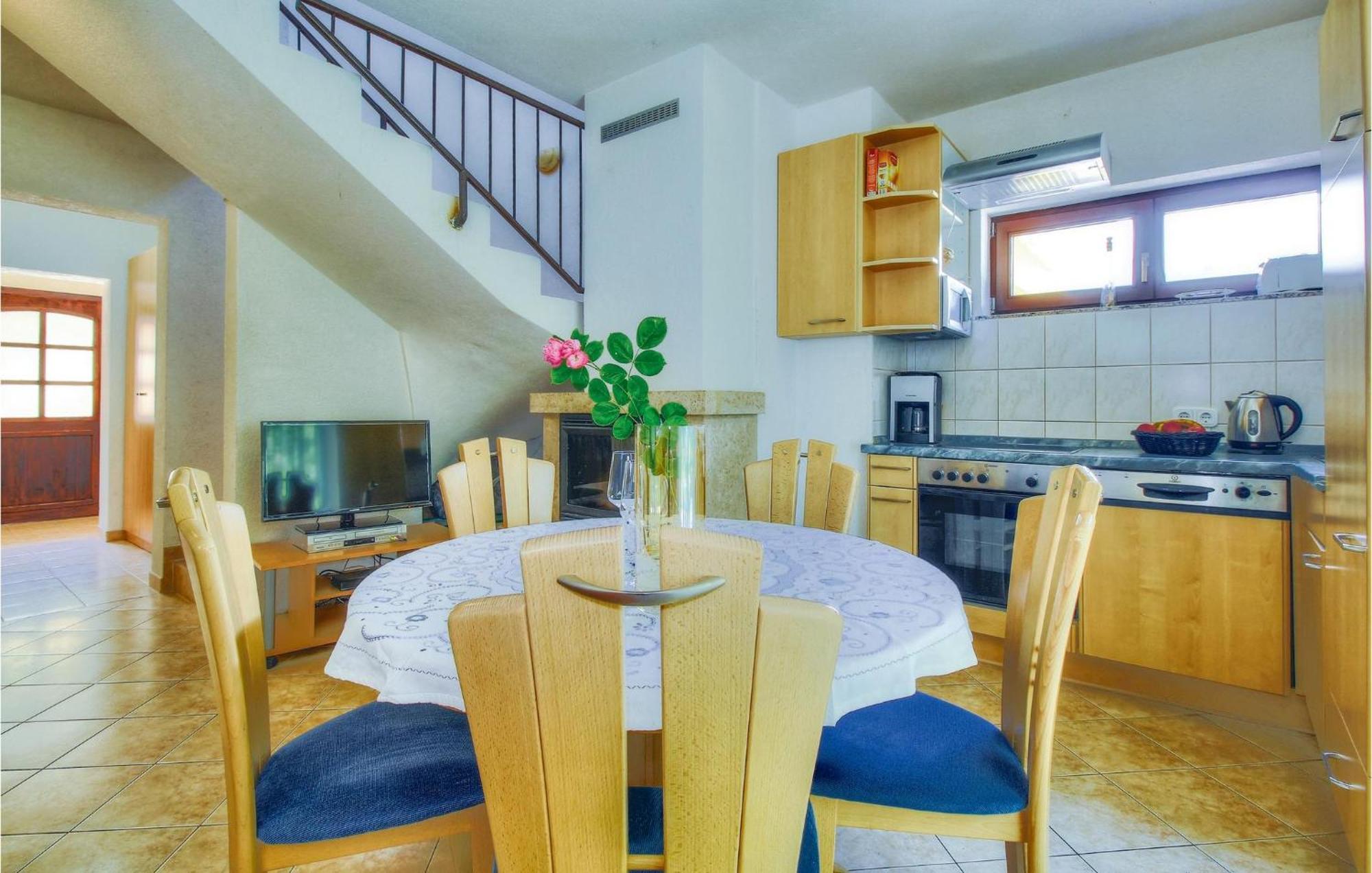 3 Bedroom Gorgeous Home In Buje Exterior photo